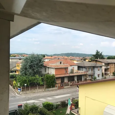 Apartment Emozione Апартаменты Валеджо-суль-Минчо